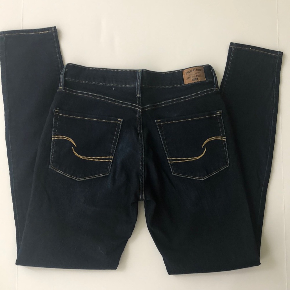 🦋3/25 NWOT Signature by Levi’s Mid-Rise Skinny 8L